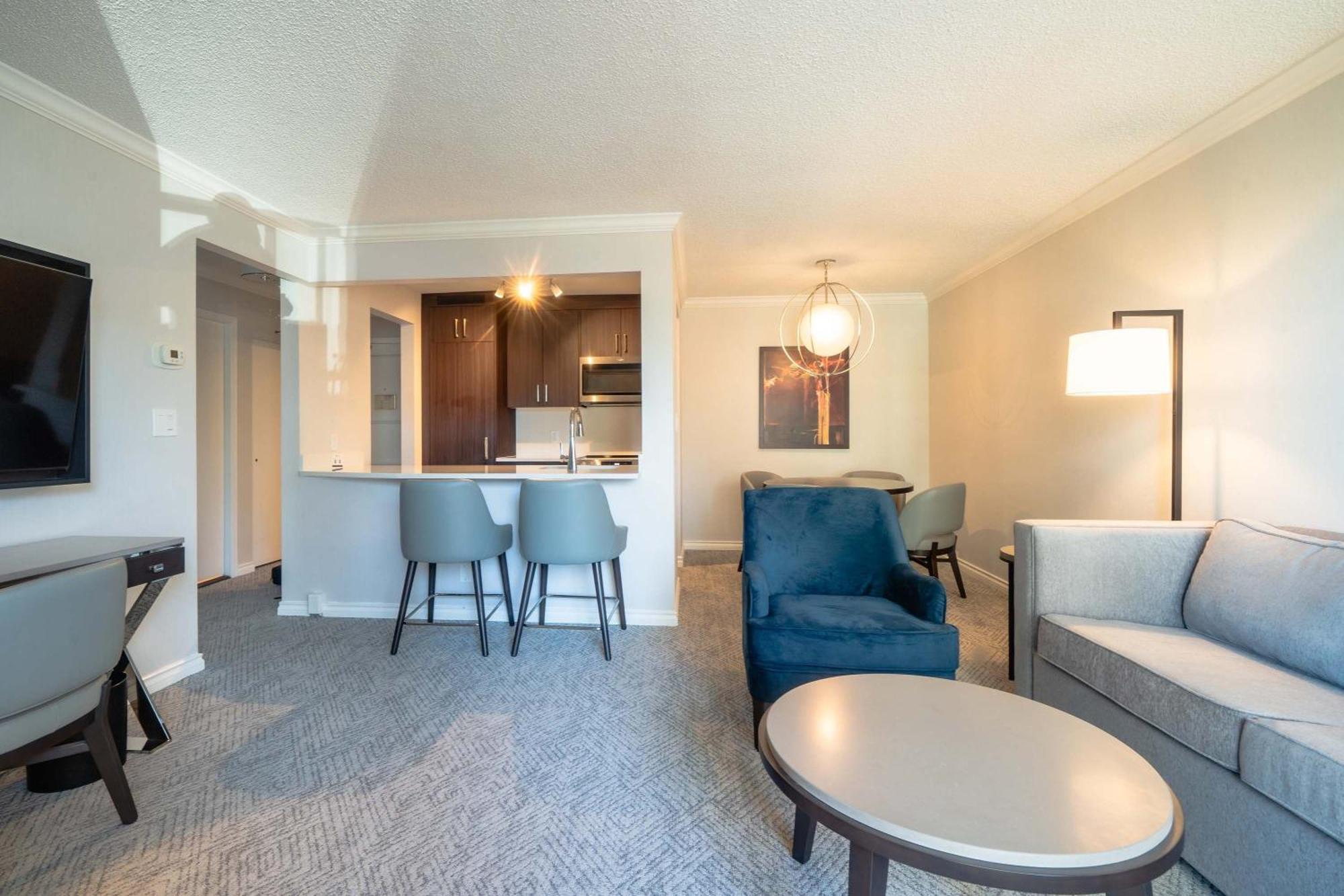 Hotel La Grande At The Sutton Place